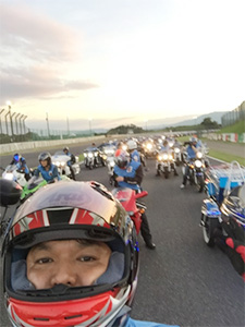 鈴鹿ＹＥＧ「バイクであいたいパレード」（写真4）